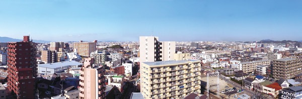Features of the building.  [View] While in the location was blessed that the station near the location, One of the things attractive to enjoy a relaxed view at home balcony in the upper floors. In the same property of the corner dwelling unit rate of 75% (36 House corner dwelling units in the 48 House), Since the proposed number of homes provided with a rich opening, Daylighting ・ Open-minded views in addition to the ventilation can also be in the hands. (Photo from the local 13th floor equivalent, Shooting the 2013 January southwest)