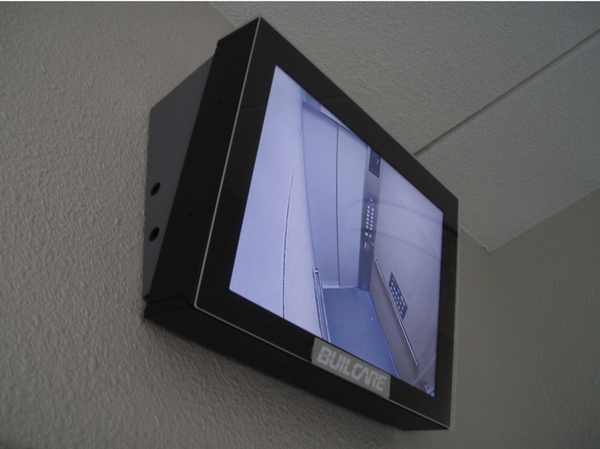 Security.  [Security cameras that watch over the safety at strategic points in the site] Entrance Hall and parking, Elevator in such, Installed security cameras in strategic points in the shared space. It enhances the crime deterrent. (Same specifications)