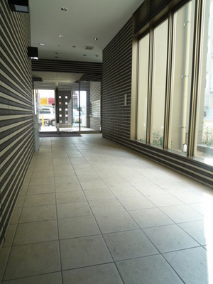 Building appearance. Entrance