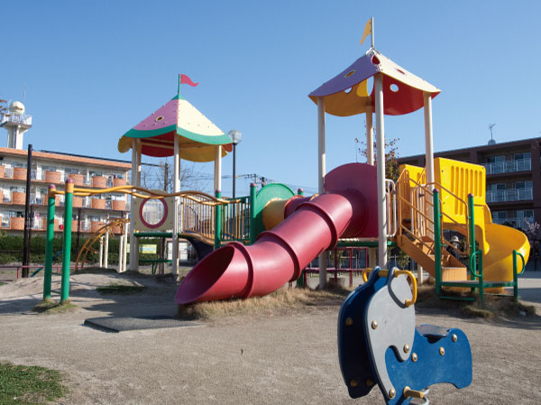 Surrounding environment. Sanchiku park (7 min walk / 500m)