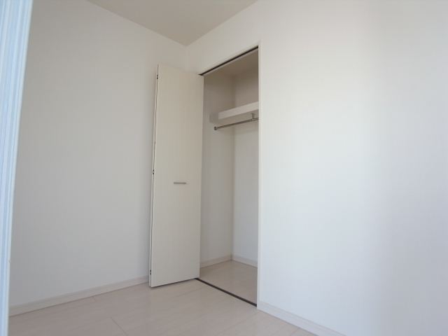 Receipt. It is a closet.