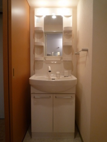 Other room space. It is with Shandore