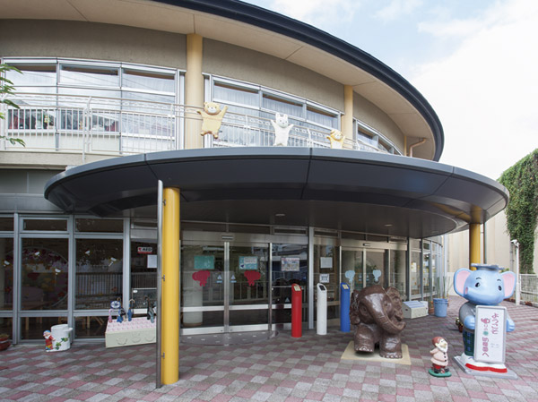 Surrounding environment. Yuri Yoshizuka tree kindergarten (1-minute walk / About 30m)