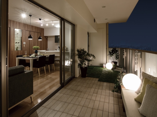 In clear some space of depth 2m, A balcony where you can enjoy, afternoon tea time and gardening