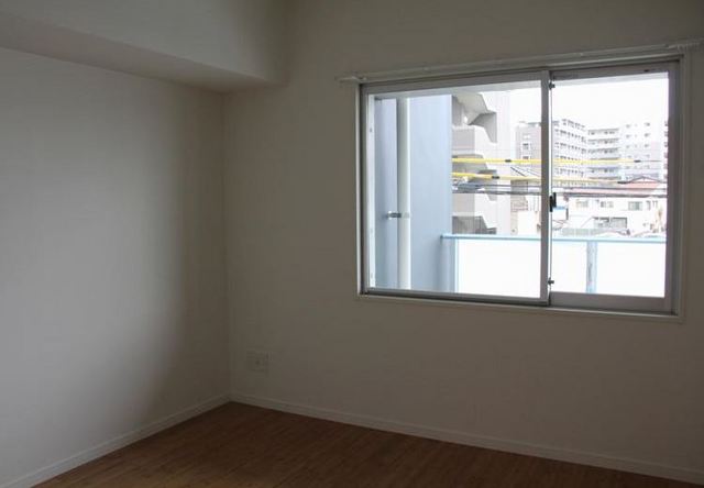 Other room space. Bright