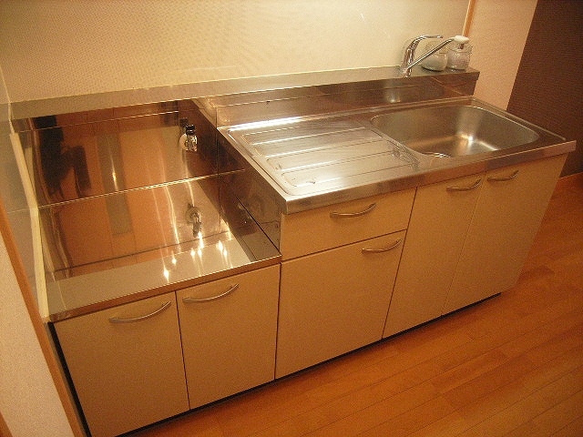 Living and room. Kitchen