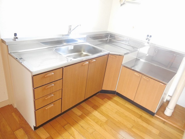 Kitchen. You can dish along with the children