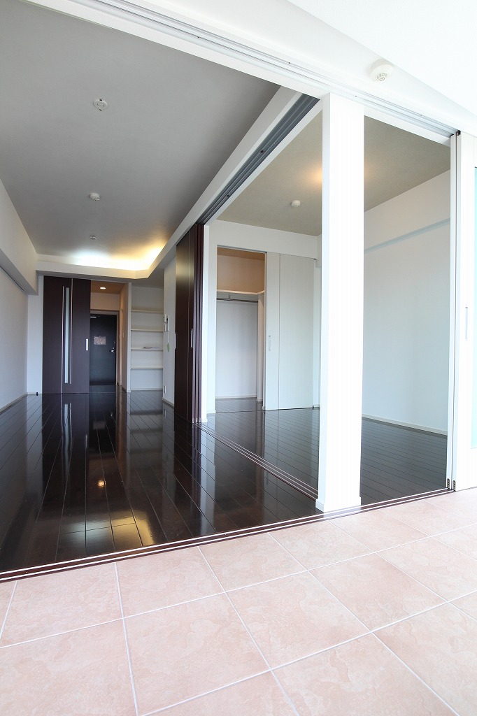 Other room space. Western style room