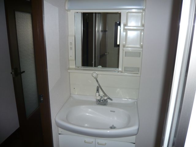 Washroom. Wash dressing room