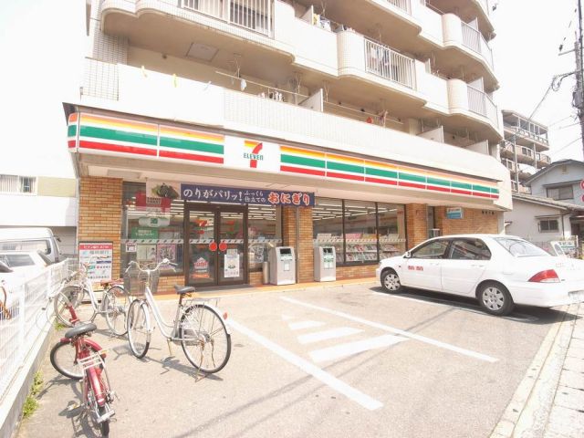 Convenience store. 120m to Seven-Eleven (convenience store)