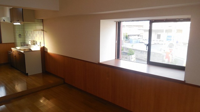 Living and room. Wainscot is also beautiful