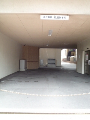 Building appearance. Parking lot