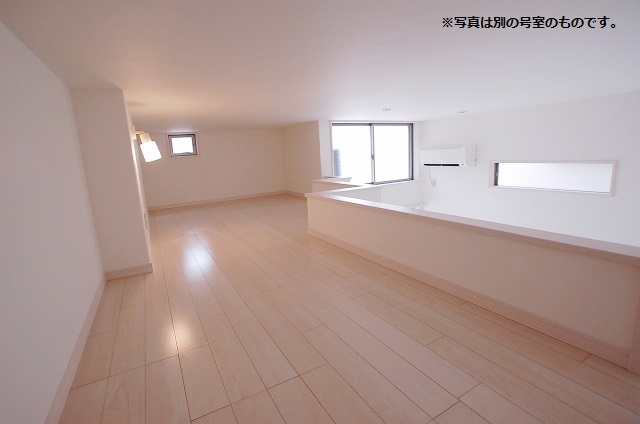 Other room space. loft