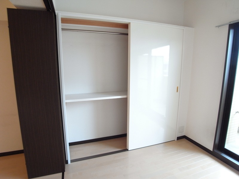 Receipt. Closet with a storage capacity in a two-stage