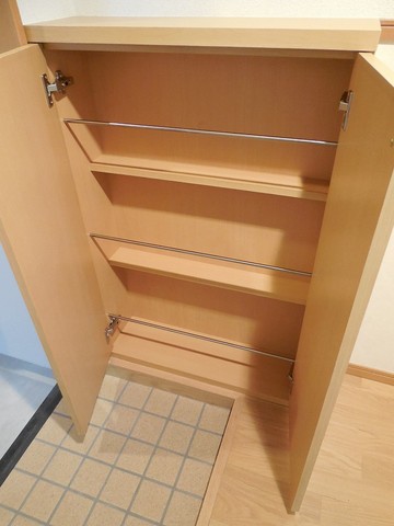 Other room space. Cupboard full