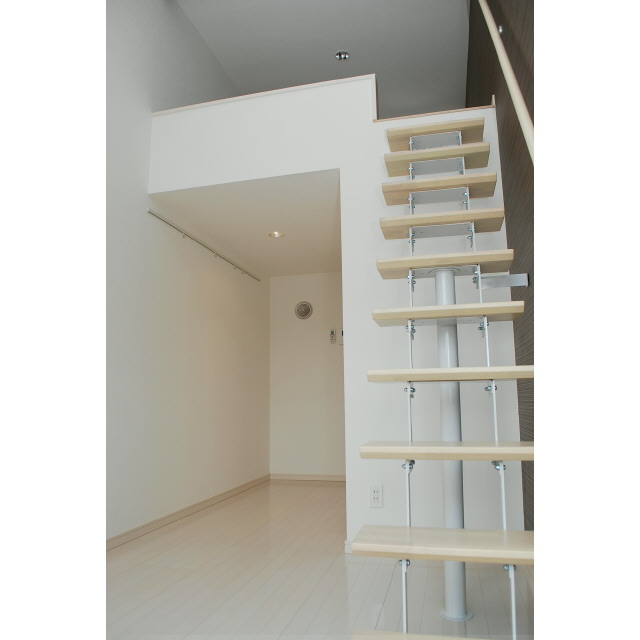 Living and room. Isomorphic type