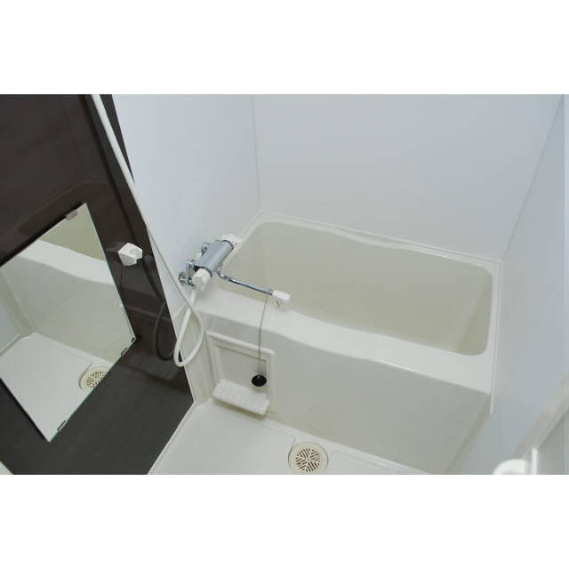 Bath. Isomorphic type