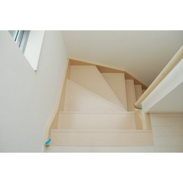 Balcony. Isomorphic type