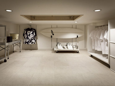 Living.  [Garero] From the loft to the garage. Nimble flow line Good point also "Garero".