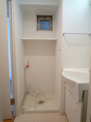 Washroom. Wash dressing room