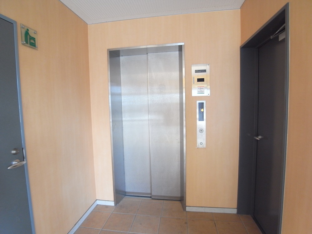 Other common areas. Elevator