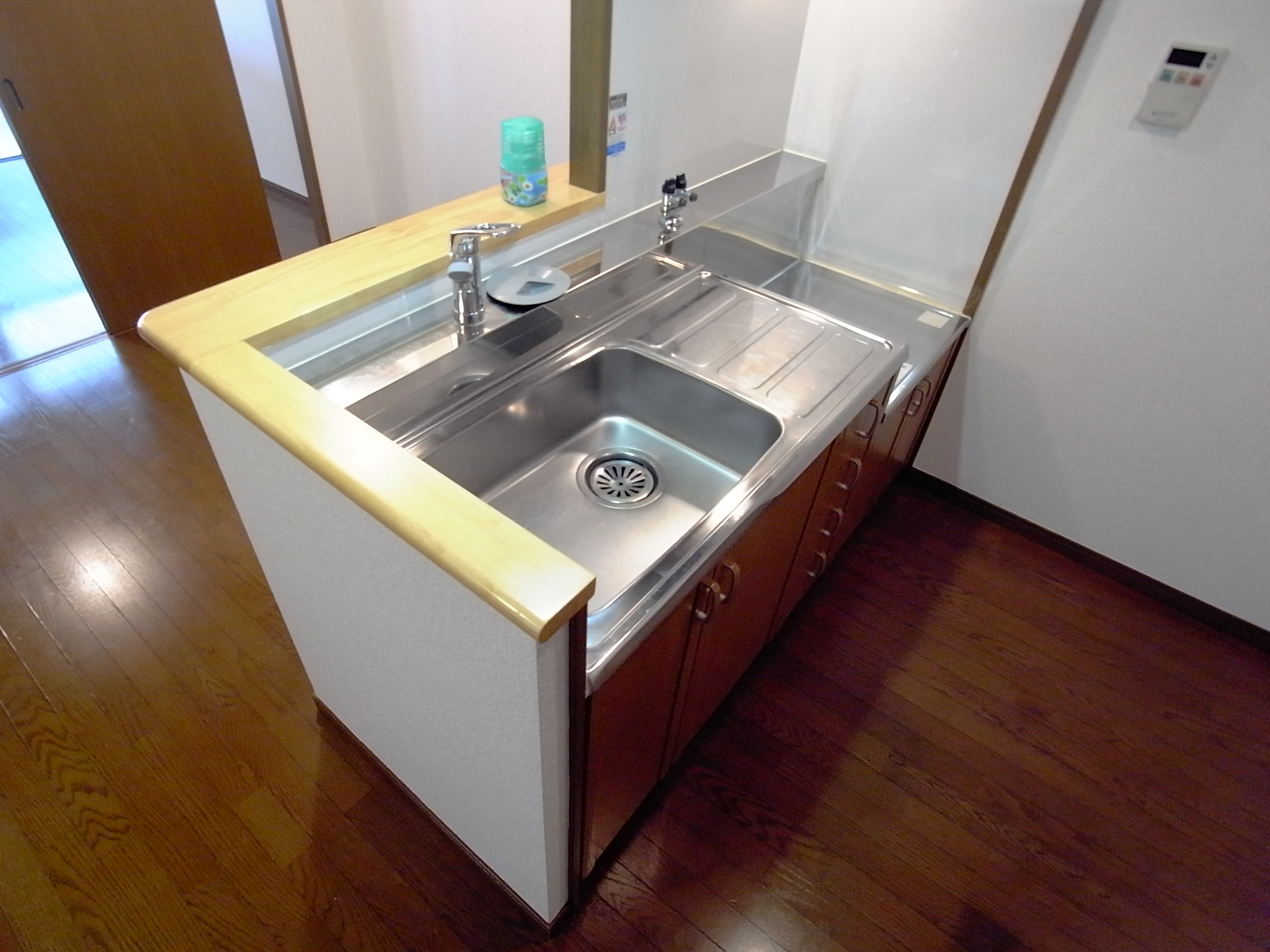 Kitchen. Stylish counter kitchen