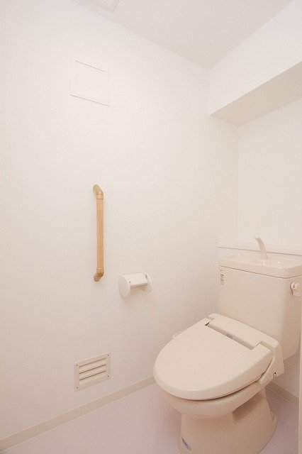 Toilet. Warm water washing toilet seat Another Room No. reference photograph