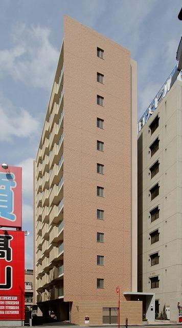 Building appearance. Initial cost split and card settlement is also possible without the interest rate fee.