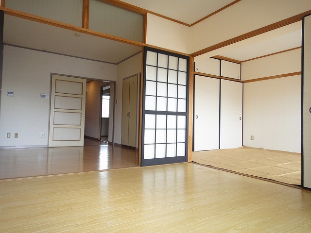 Living and room. Photo 3DK