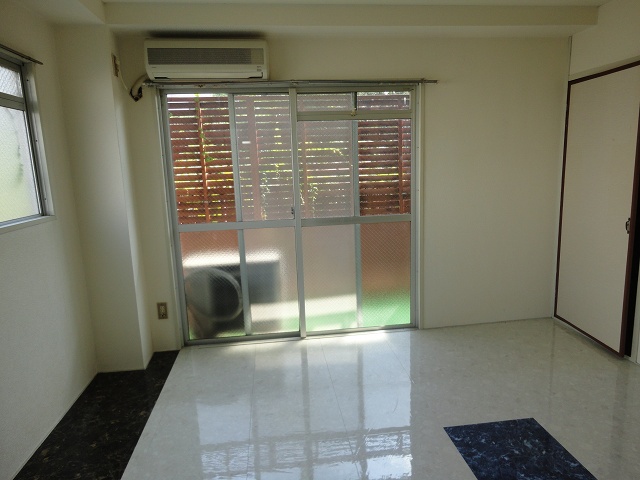 Other Equipment. It is quite beautiful ☆