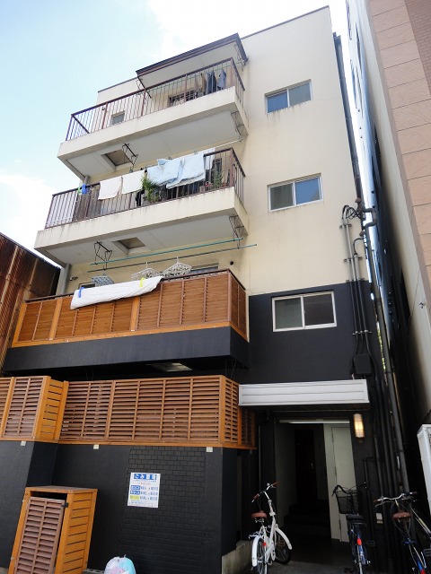 Building appearance. Probably fashionable!