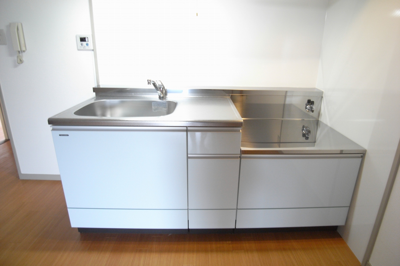 Kitchen. Another room (image)