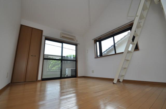 Living and room. Spend rest slowly in the living room "