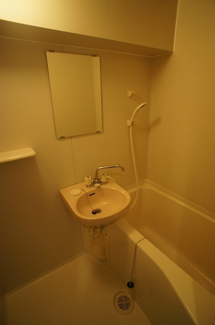 Bath. Spacious bathroom ☆ 