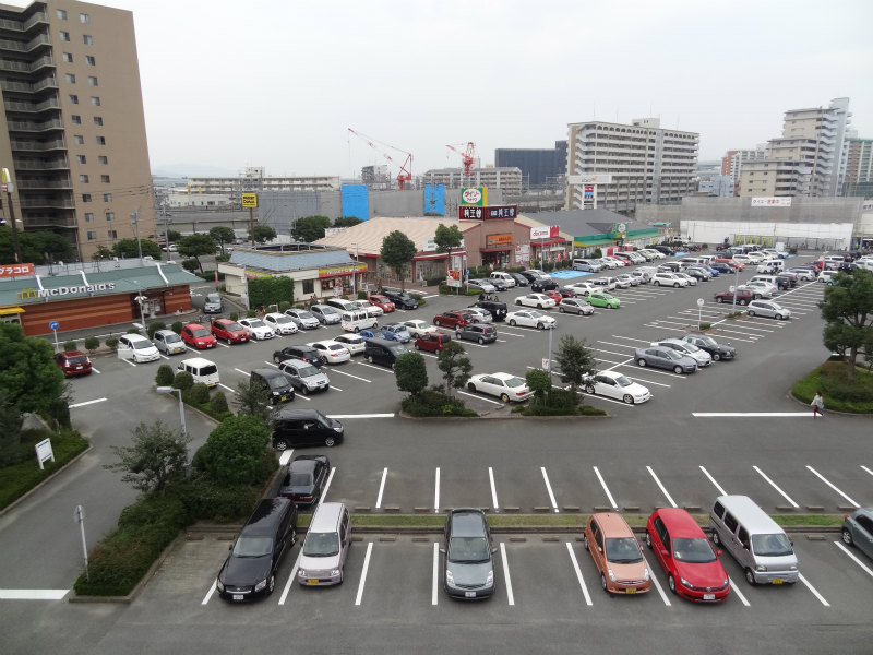 Shopping centre. Papillon 340m to Plaza (shopping center)