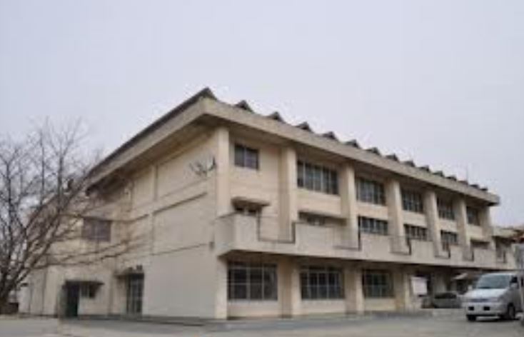 Primary school. 120m until Yayoi elementary school (elementary school)