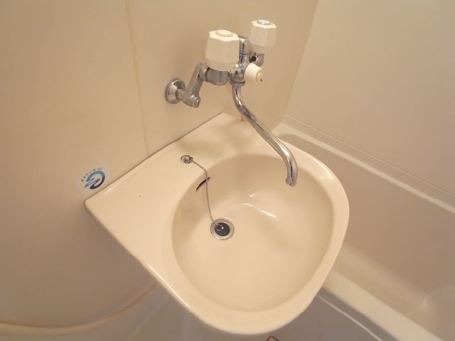 Washroom. It is the washstand