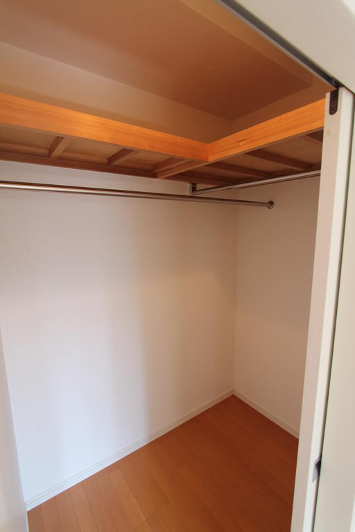 Receipt. There are walk-in closet