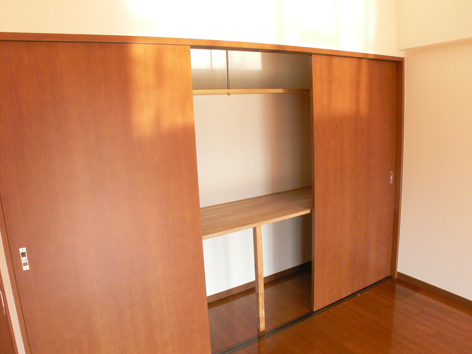 Receipt. Storage space 2