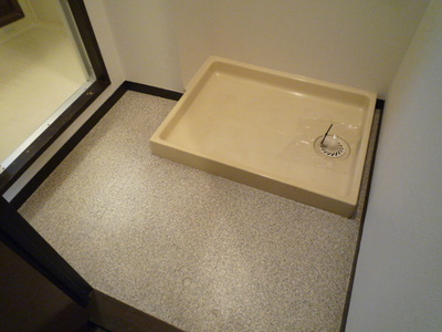 Washroom. Undressing space