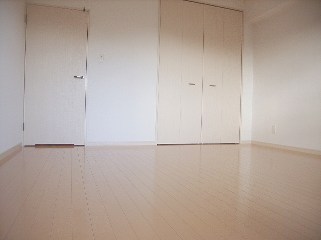 Kitchen. Spacious living space ☆