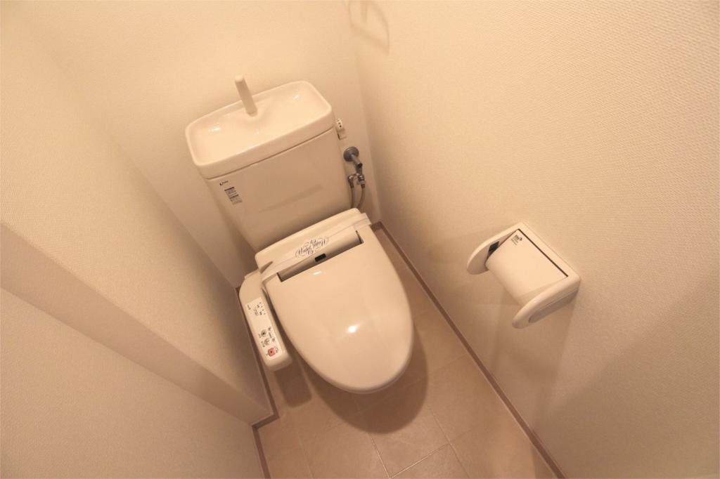 Toilet. Bidet Another Room No. reference photograph