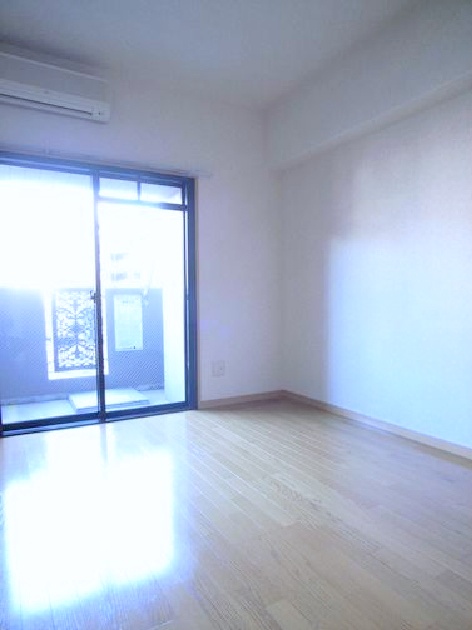 Other room space. Flooring