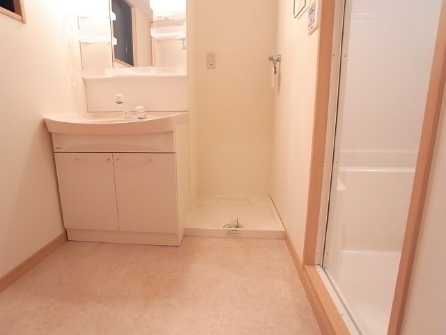 Washroom. Wash basin