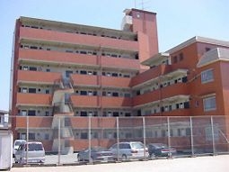 Building appearance. Initial cost may be divided and credit card settlement possible.