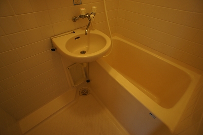 Bath. Gas hot water supply