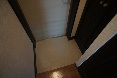 Entrance. Good location of a 7-minute walk from the Yoshizuka Station ☆