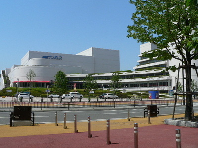 Building appearance. Property around