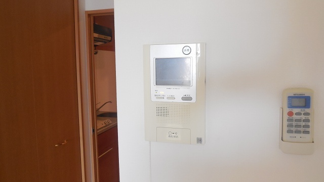 Other room space. Monitor with intercom