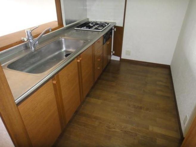 Kitchen. System kitchen City gas Another Room No. reference photograph